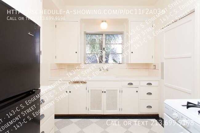 Building Photo - 143 S Edgemont St