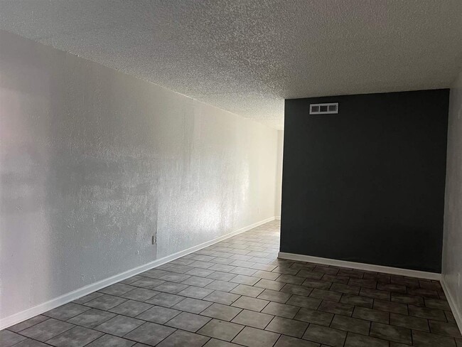 Building Photo - 2107 NW 38th St