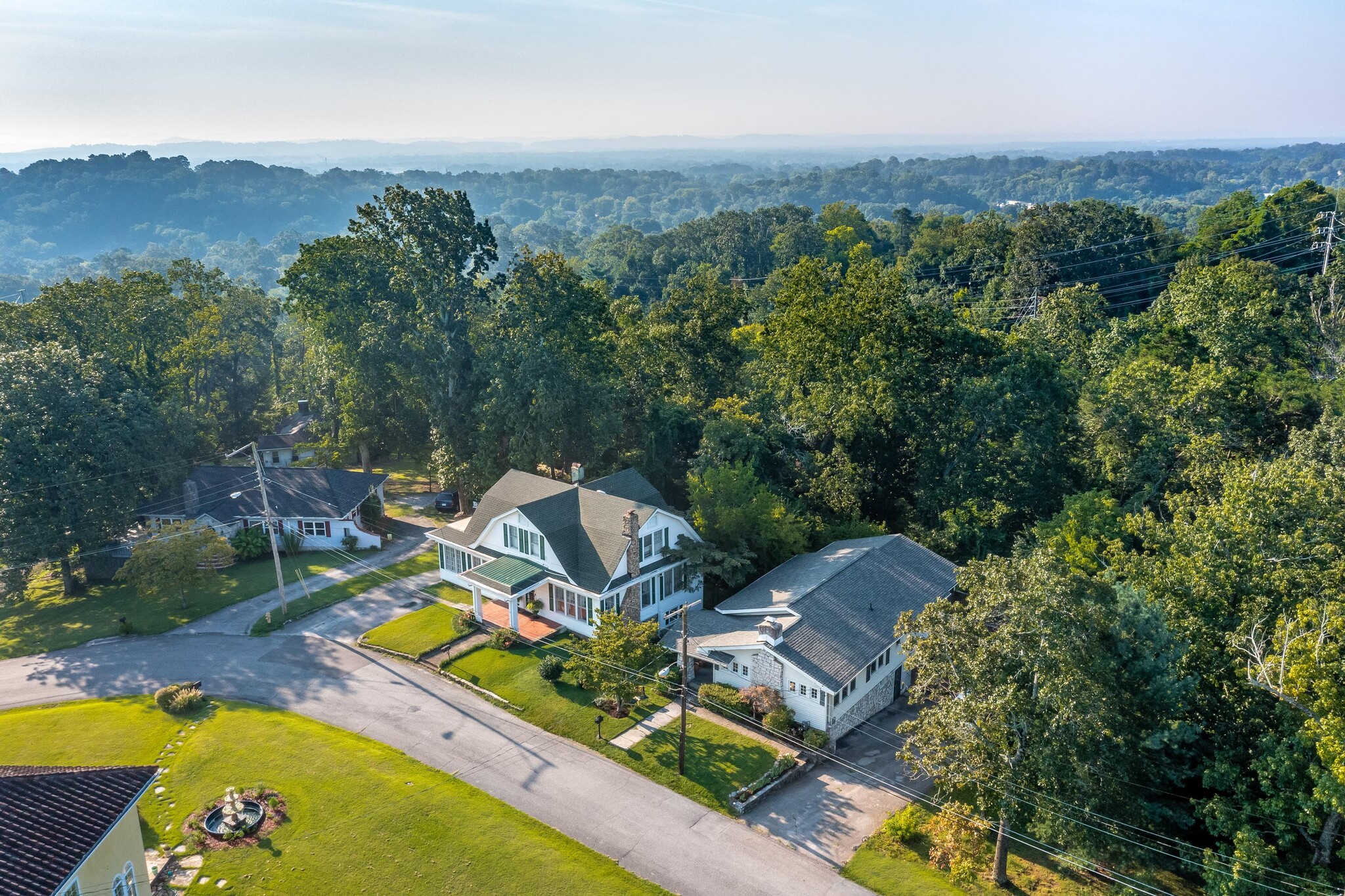 Building Photo - 3308 Alta Vista Dr