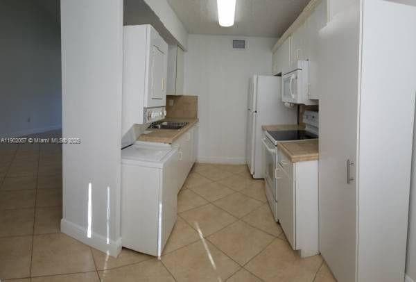 Building Photo - 4669 NW 97th Ct