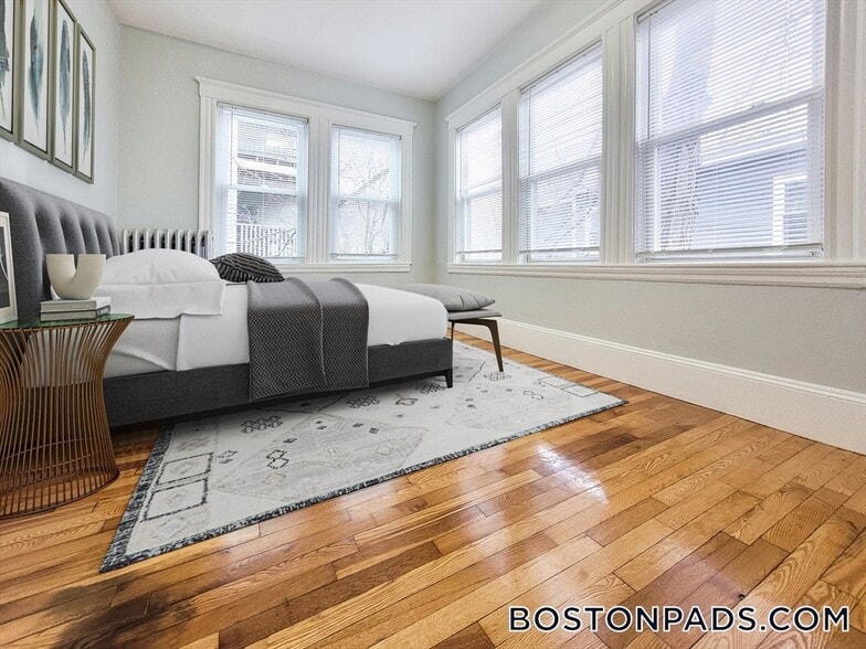 Building Photo - 35 Juniper St