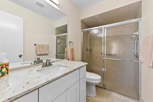 Building Photo - 8515 Lakepoint Ct