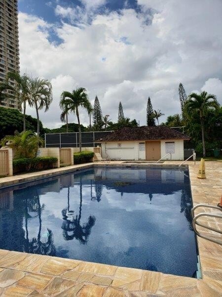 Building Photo - Century Park Plaza Condo - 1 bedroom, 1 bath, 1 parking - Avail 09/01/2026