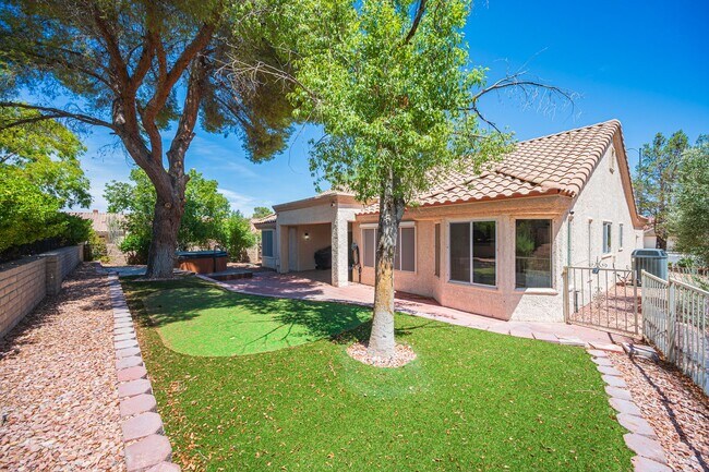 Building Photo - Sun CIty Summerlin 55+, Highly Upgraded, S...