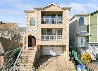 Primary Photo - 25 Christine St