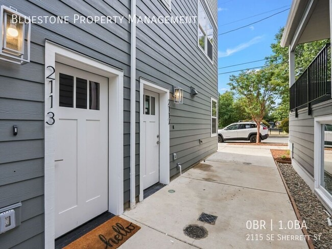 Building Photo - 2115 SE Sherrett St