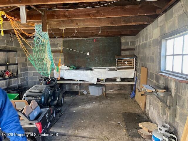 Building Photo - 210 Crane St