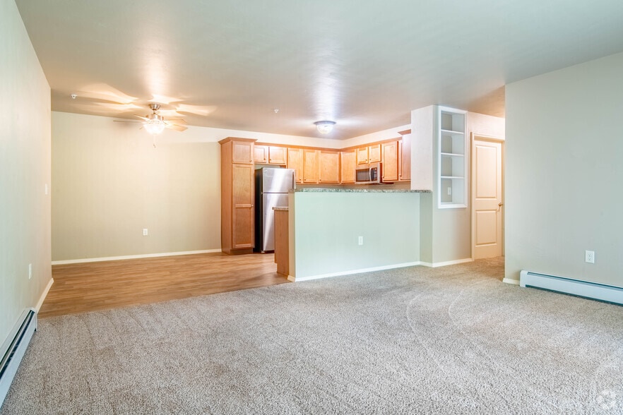 Potter Hill Apartments 1703 Cottontail Ln Reedsburg WI 53959 Apartment Finder