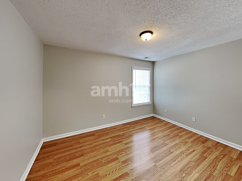 Building Photo - 11412 Leigh Glen Cir