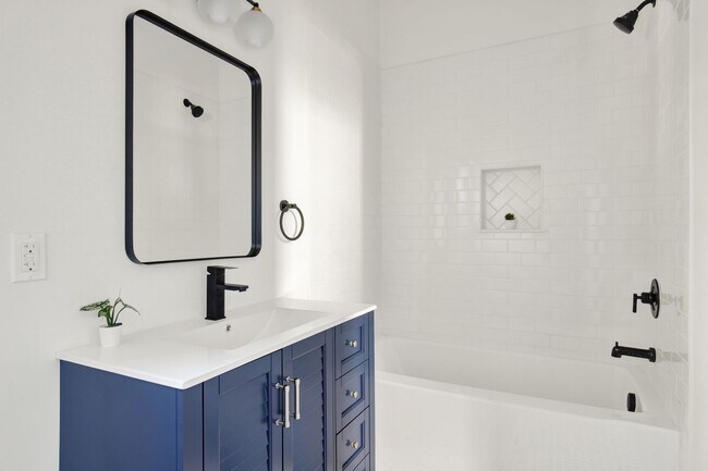 Building Photo - Eastside Beauty