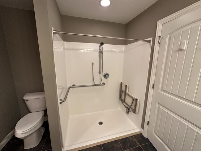 Building Photo - 4500 Weybridge Dr