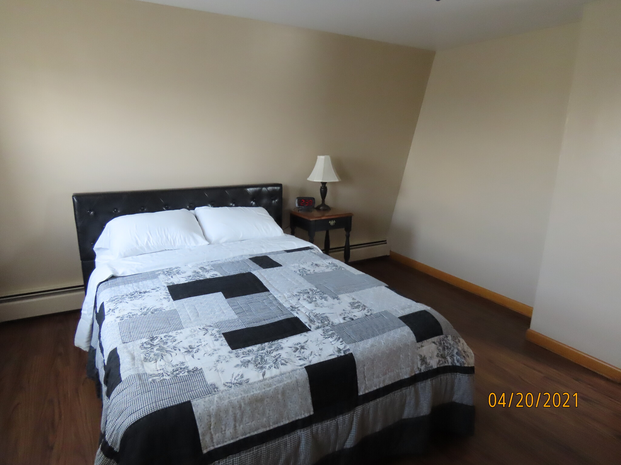 Bedroom #2. Full size bed. - 307 Center St