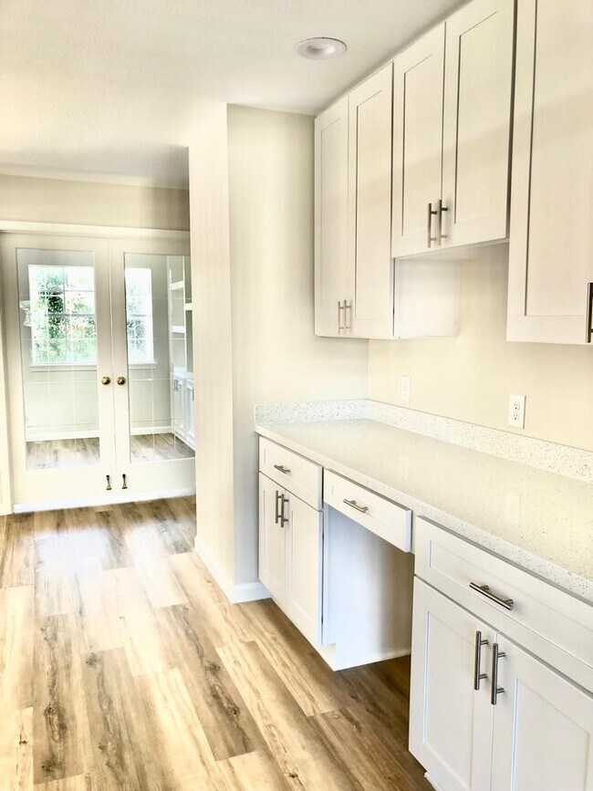 Building Photo - 5711 Silver Bay Ct