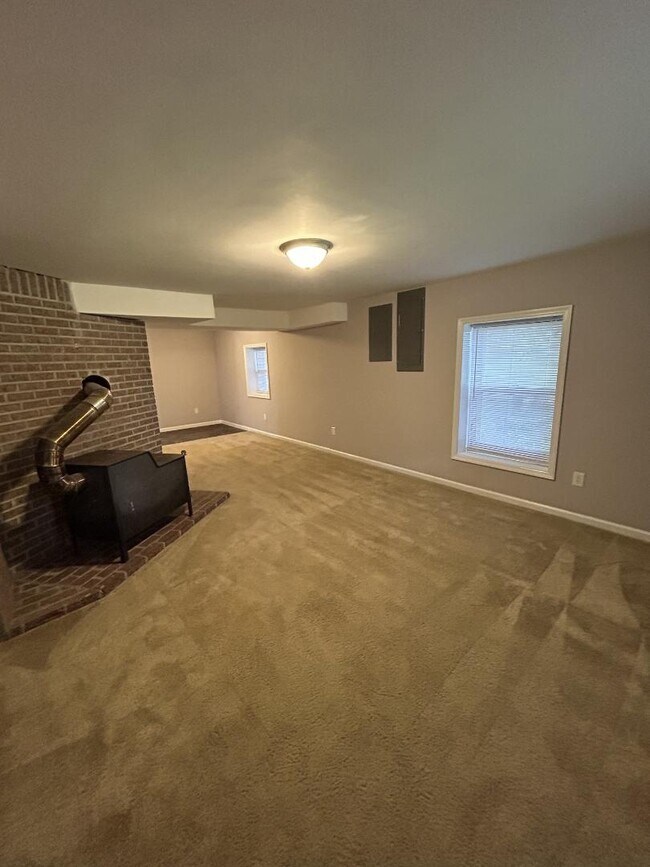 Building Photo - 3342 Yellow Sulphur Rd