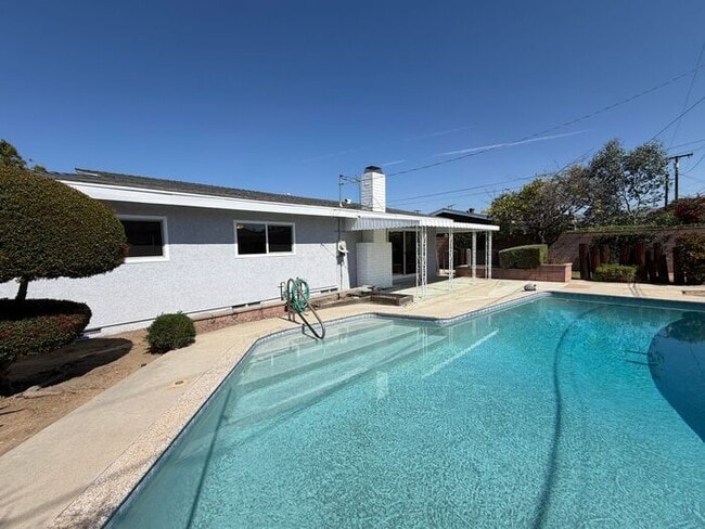 Building Photo - Beautiful 4-Bedroom Home in the Heart of Covina!