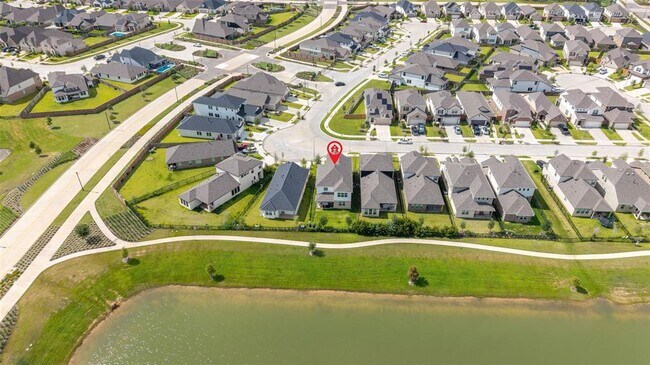Building Photo - 728 Lake Lacosta Dr