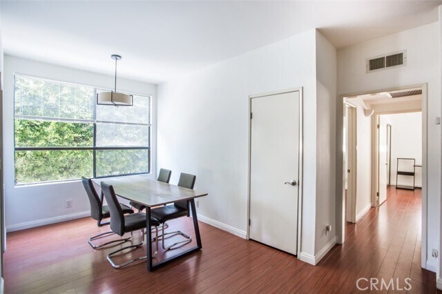 Building Photo - 3261 Sawtelle Blvd