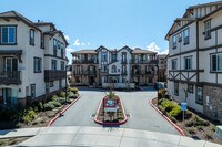 Building Photo - Diamond Creek