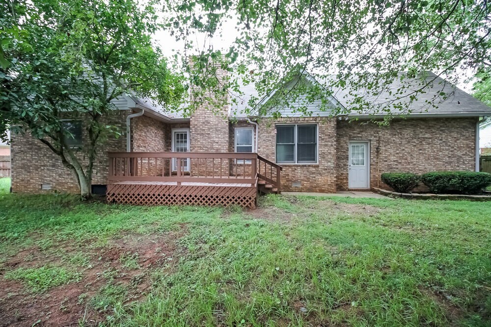 Building Photo - 1802 Cascade Ct