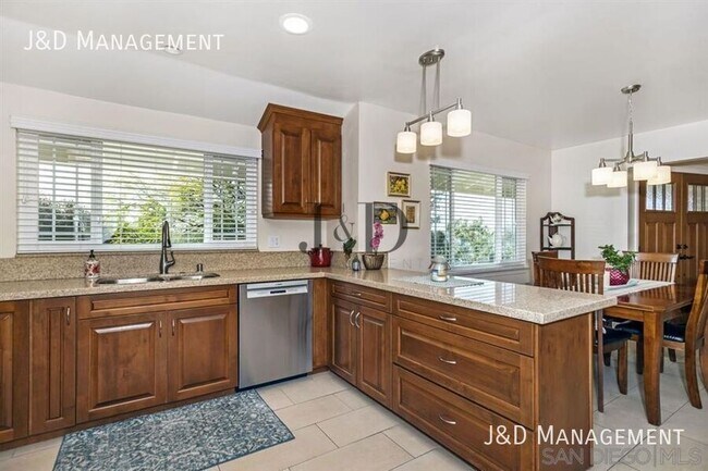 Building Photo - 3705 Putter Dr