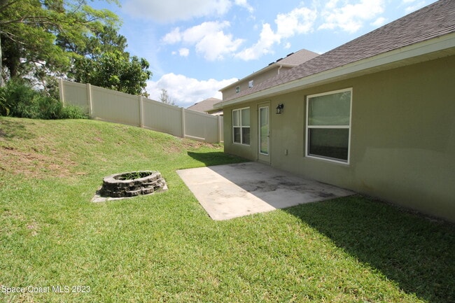 Building Photo - 1034 Breakaway Trail