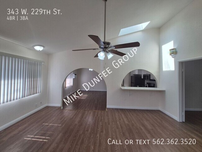 Building Photo - 343 W 229th St