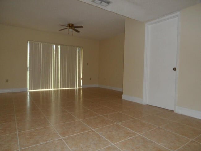 Building Photo - 3884 NW 90th Ave