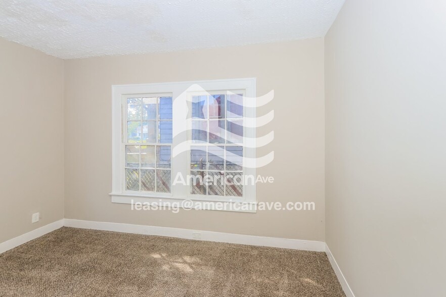 Building Photo - 1369 Winton Ave