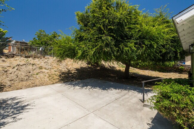 Building Photo - 6352 Clyde Ave