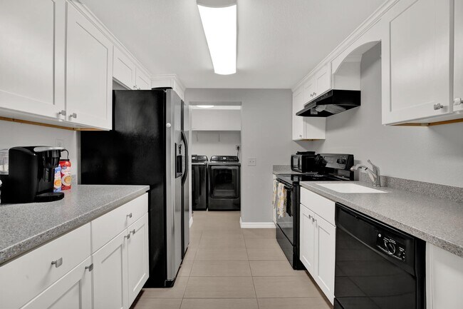 Building Photo - 4903 Wales St