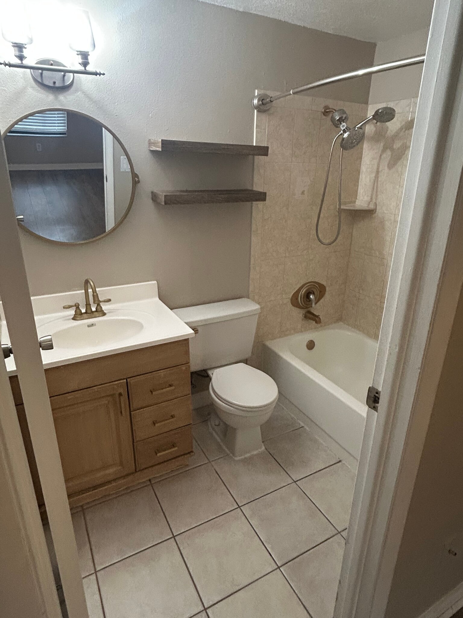 Building Photo - 3006 Cinnamon Blvd