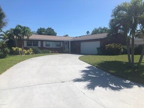 Building Photo - 232 Terrace Shores Dr