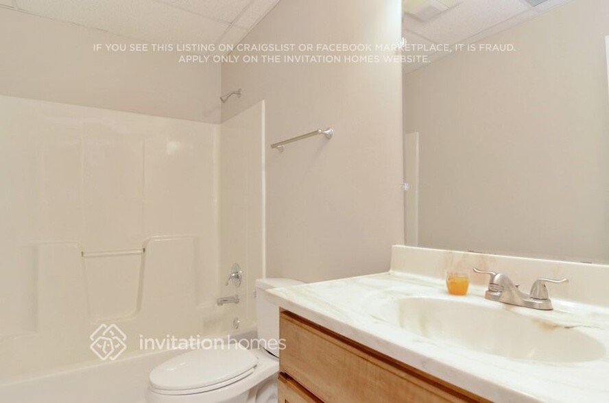 Building Photo - 129 Greentree Dr
