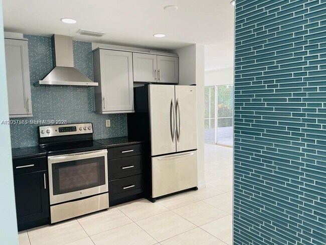 Building Photo - Northeast 41st Street, Oakland Park, FL 33308 - 3 BR 2 BA house