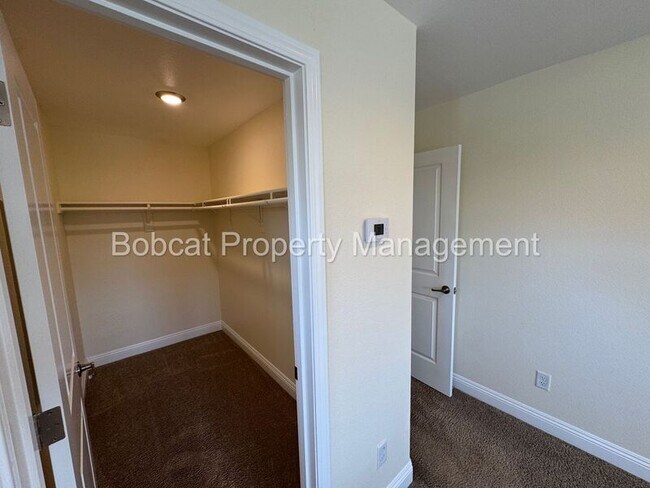 Building Photo - 1226 Saltern Dr
