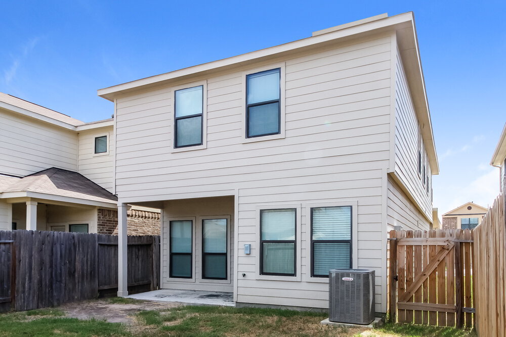 Building Photo - 6623 Sharpstone Creek Ln