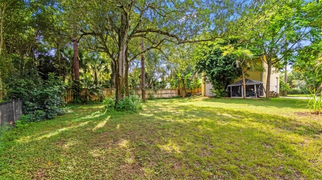 Building Photo - 92 Squire Dr
