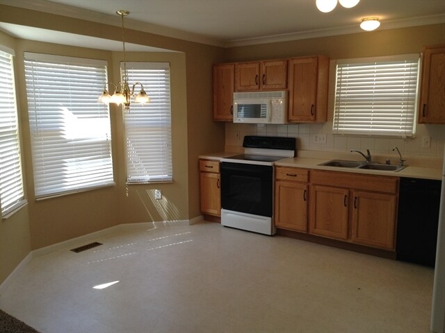 Building Photo - 1120 Wild Flower Ln