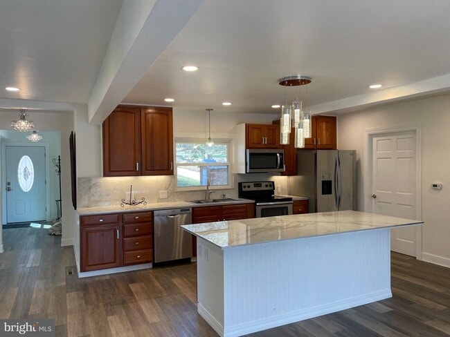 Building Photo - 12399 Shue Ct