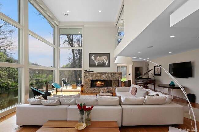 Building Photo - 17 Fox Run Rd