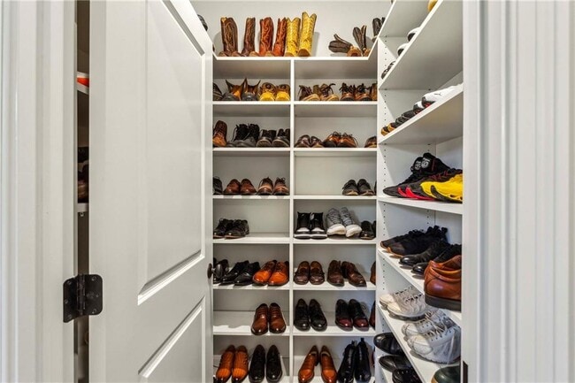 Building Photo - 2578 Middle Coray Cir