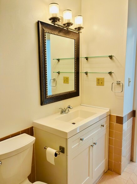Bathroom - 247 20th Ave