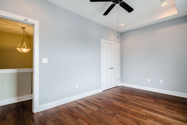 Building Photo - 2633 Catharine St