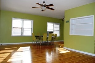 Building Photo - 768 E 900 S
