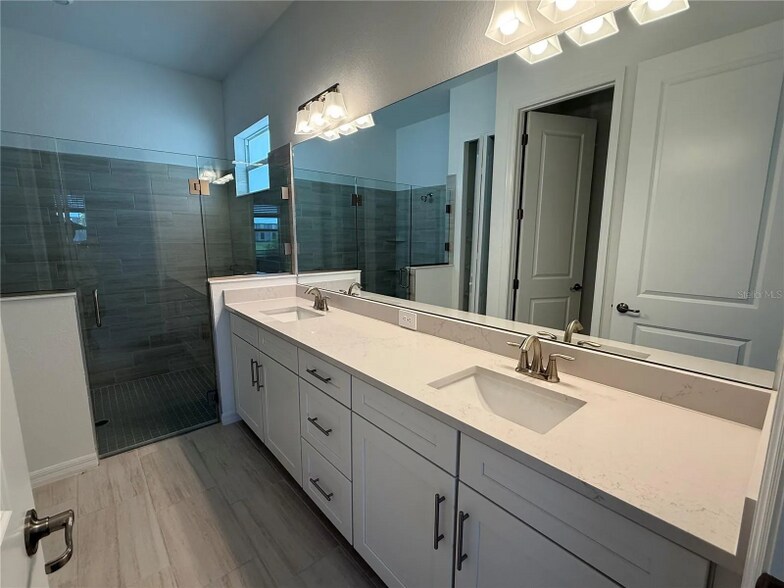 Building Photo - 5543 Lightning Whelk Ln