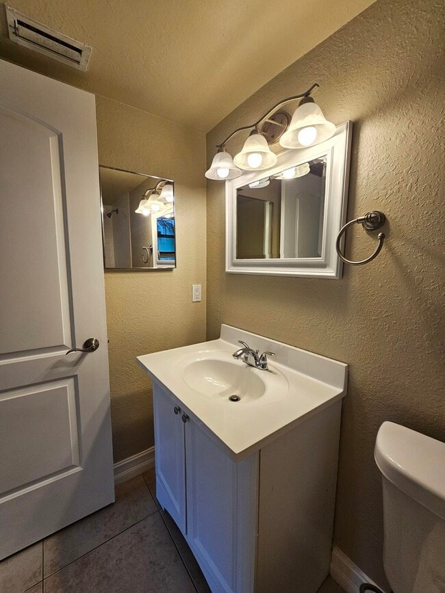 Building Photo - 1681 Balfour Point Dr