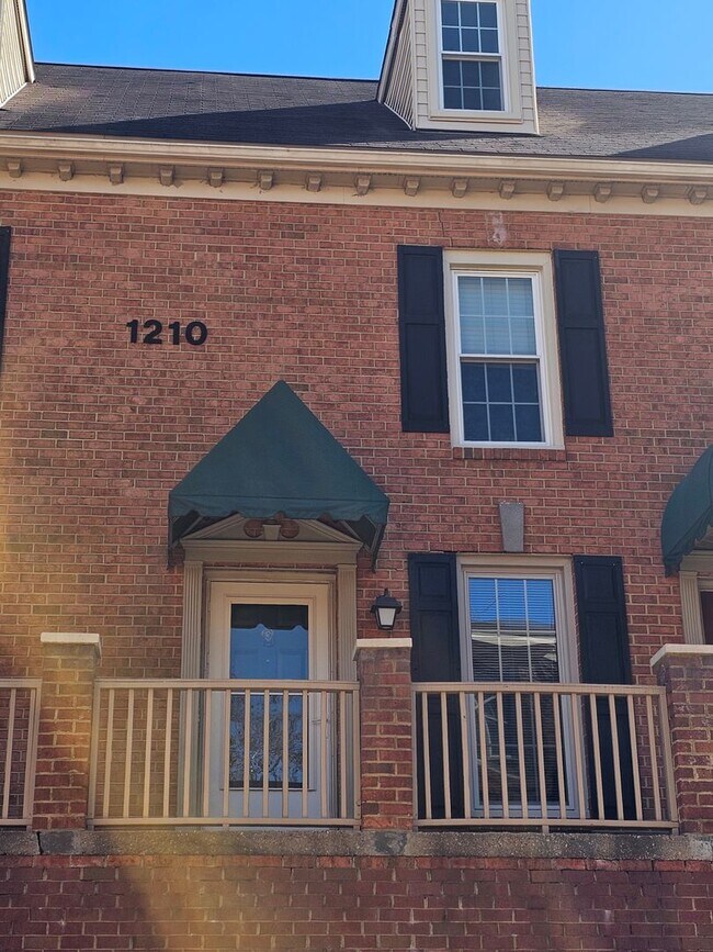 Building Photo - 1210 Stockley Gardens