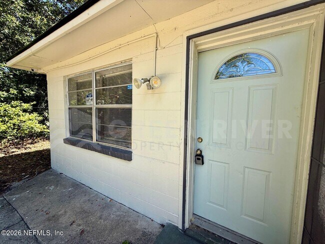 Building Photo - 3078 W 15th St