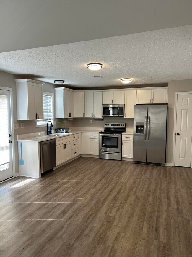 Building Photo - 3305 Drayton Pl