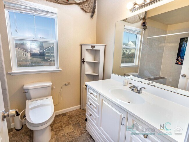 Building Photo - 416 N Downing St